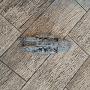 Eaglemoss Battlestar The Galactica BS-75 Colonial Super Battleship